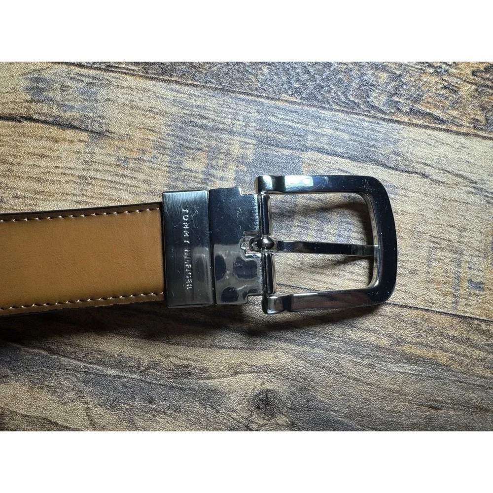 Men's Black Brown Reversible Belt Sz M‎ 26-28 Silver Buckle Tommy Hilfiger Style